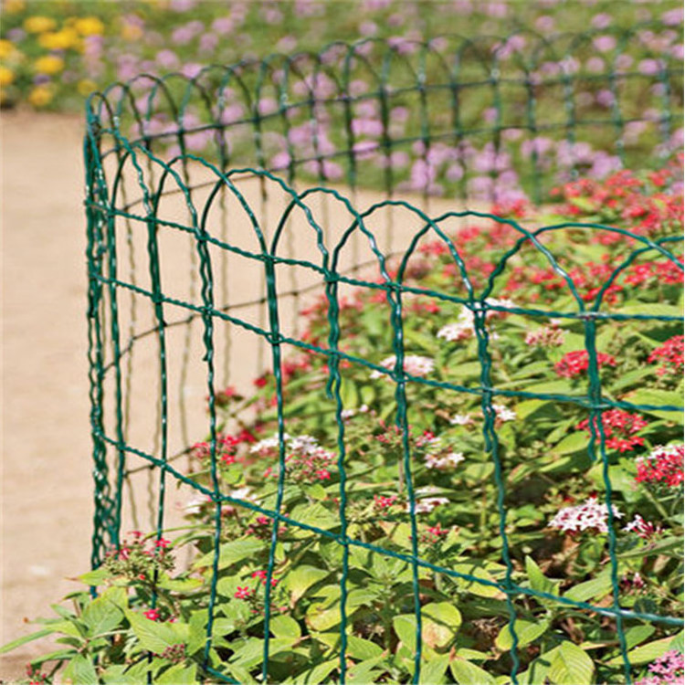 Outdoor Vinyl Pvc Coated Metal Fence Panel Residential Wrought Iron Wire Border Decorative Garden Fence