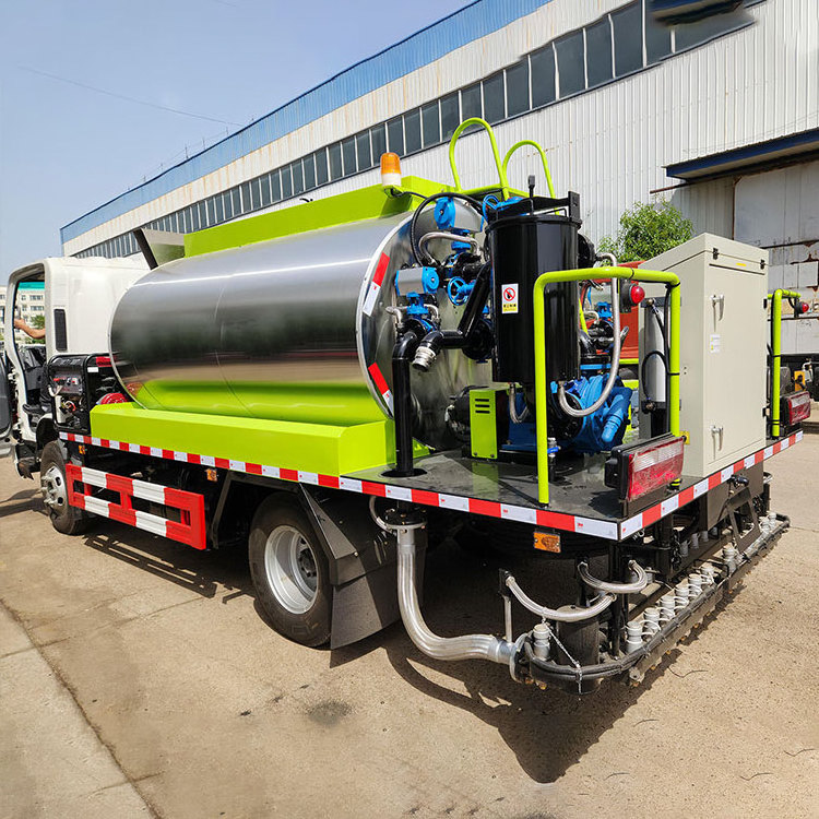 6000L Tar truck Asphalt emulsion sprayer truck mounted bitumen sprayer