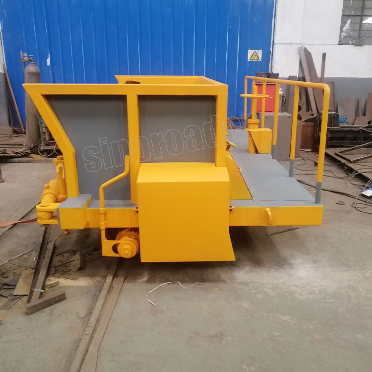 Automatic chip spreader mounted dumper truck for sale