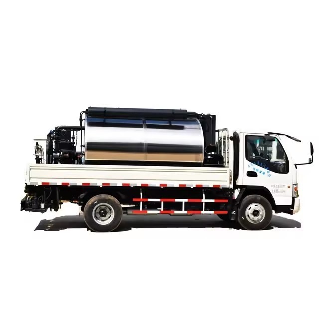 Bitumen Sprayer 3500liters cold hot spreader spraying truck