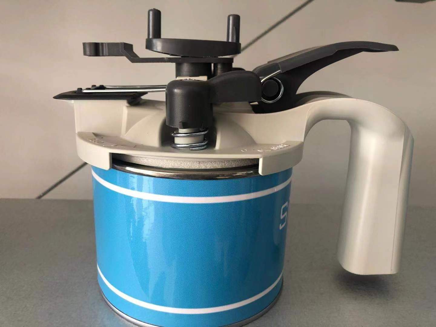 Stirring lids for car paint mixing machine