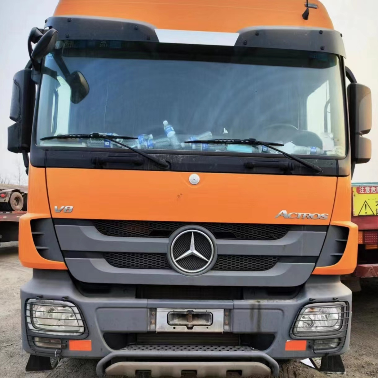 Used Actros truck head  6*4 second hand trailer Mercedes V8 double axles 2660 tractor   In perfect condition