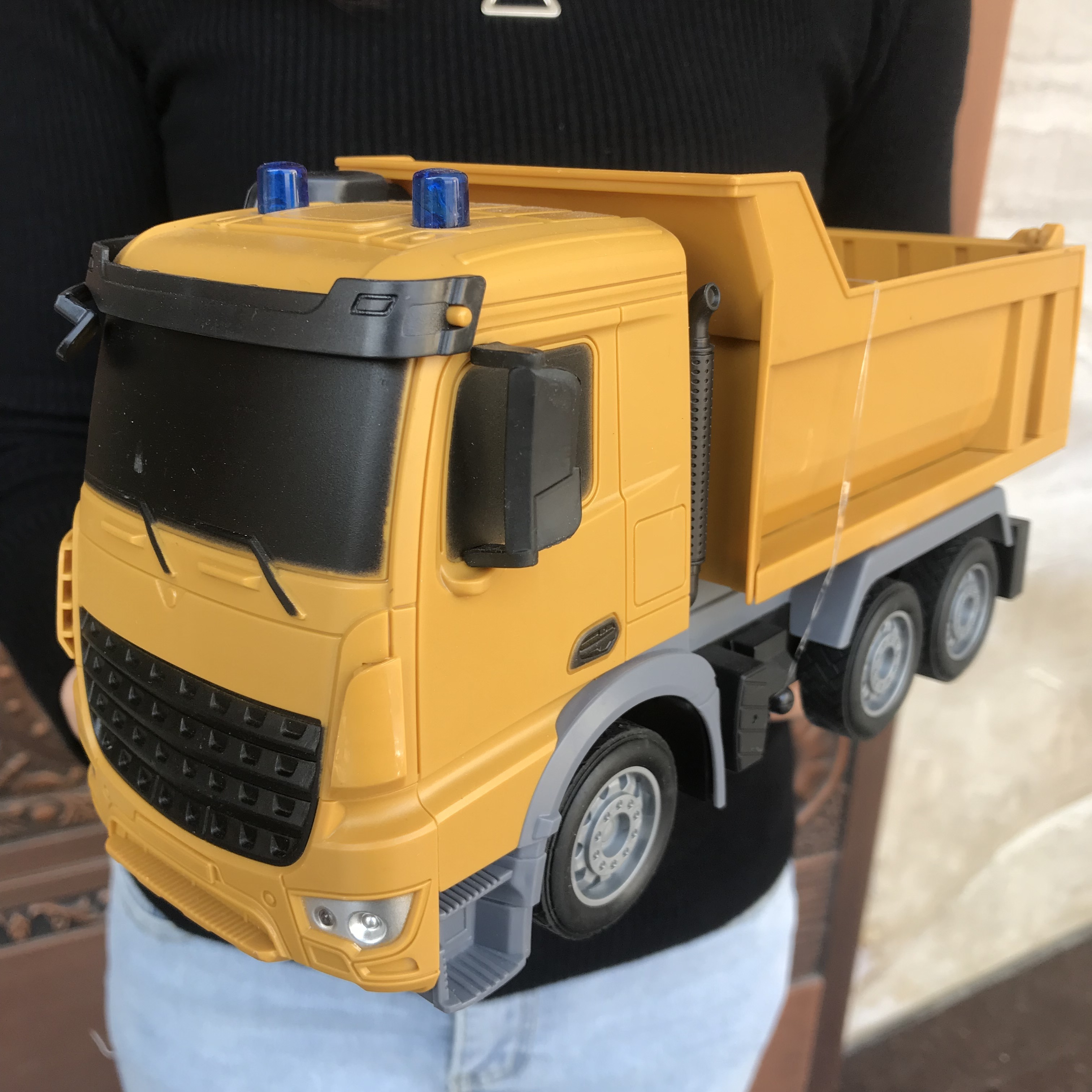 Rc Car Remote Control 1 24 2.4g 6ch Rc Dump Truck With Light Construction Toy Vehicle Battery Operated Kids Electric Toy Cars