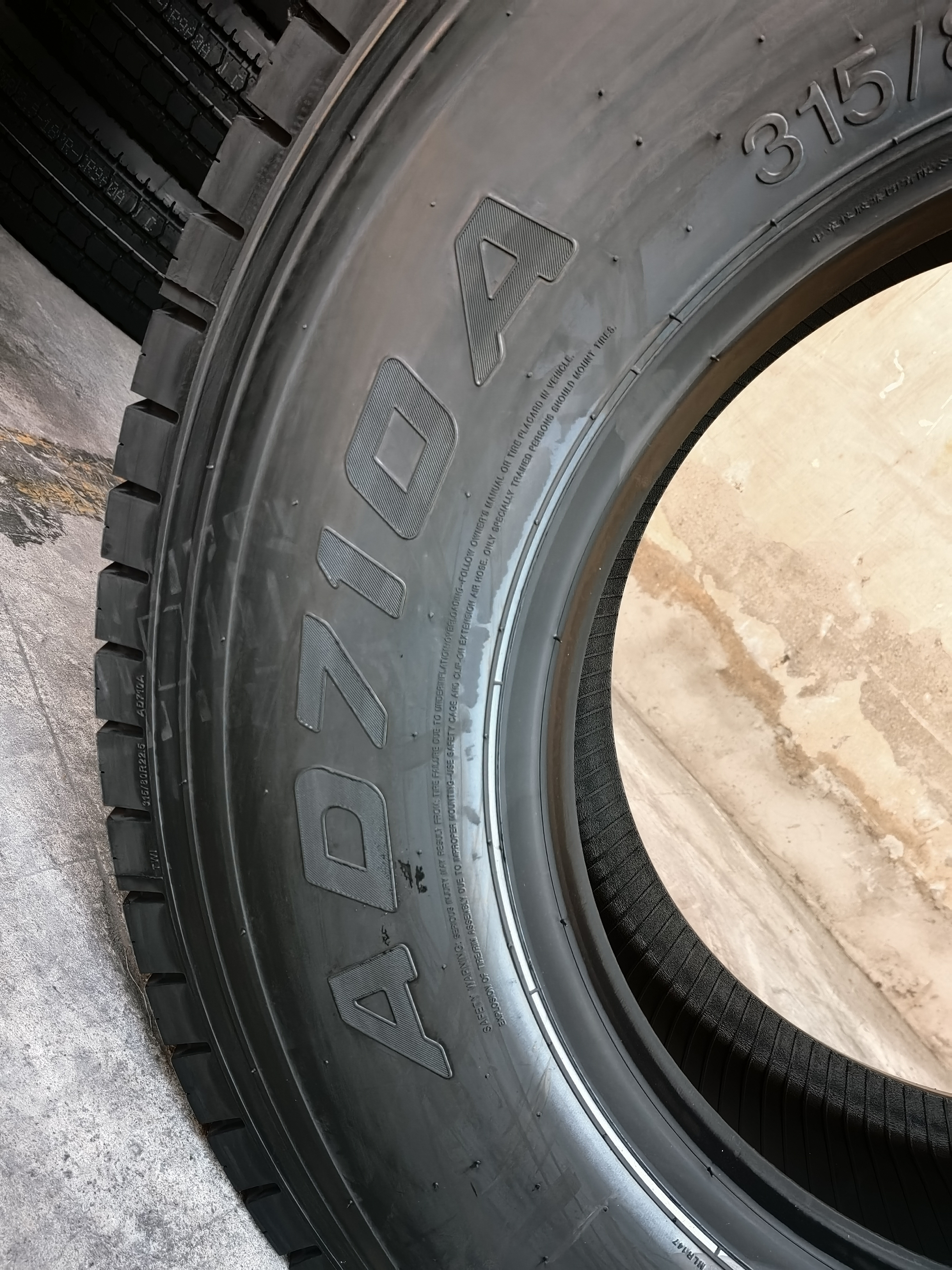 WESTLAKE GOODRIGE good price semi truck tires 295 75 22.5 1200 R20 1000r20 315/80R22.5 truck tyre for trucks