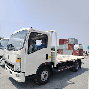 SINOTRUCK HOWO light truck 5001-10000 kg 4x2 mini cargo truck with 6000x2200x800mm cargo box