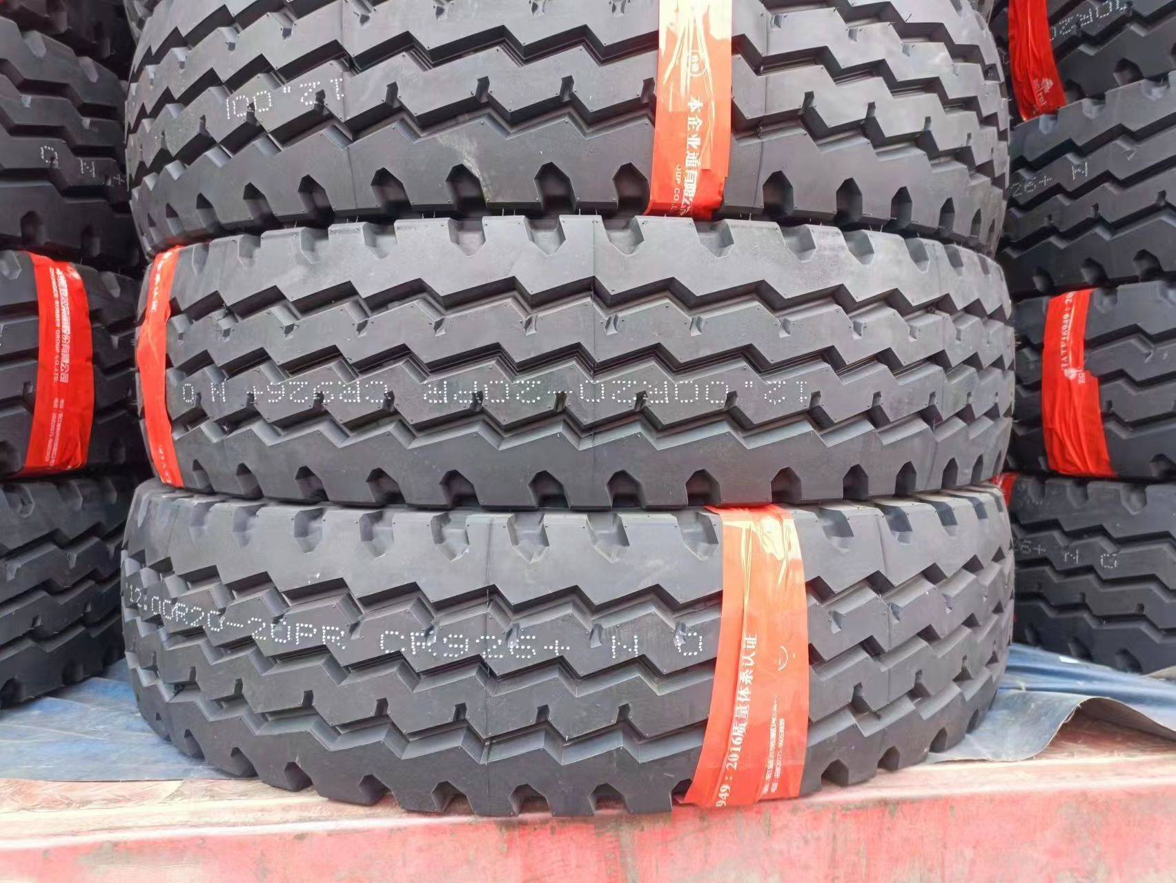 445/45R22.5 445/50R22.5 Wide base super single truck tyre applicable for trailer service