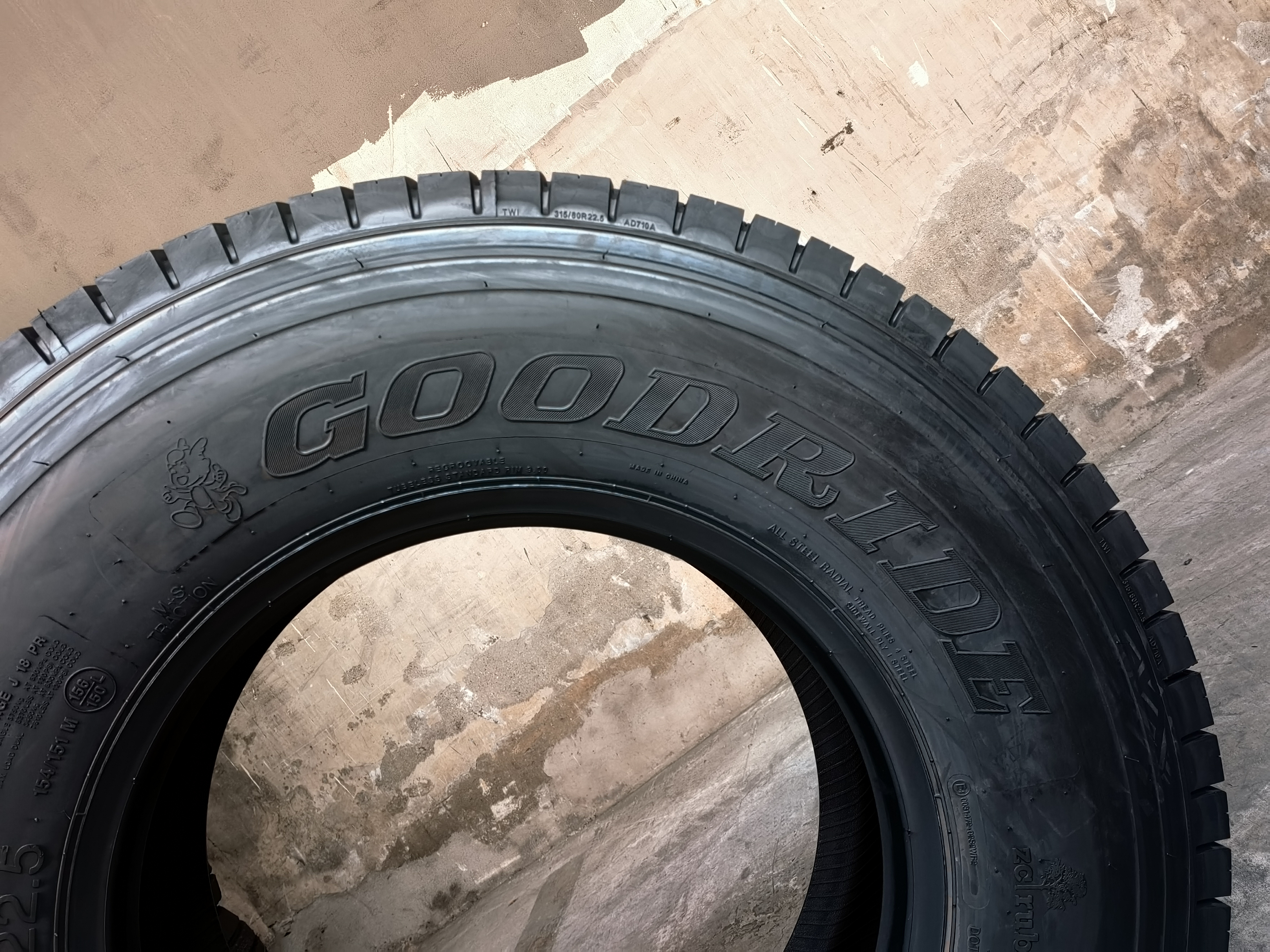 WESTLAKE GOODRIGE good price semi truck tires 295 75 22.5 1200 R20 1000r20 315/80R22.5 truck tyre for trucks