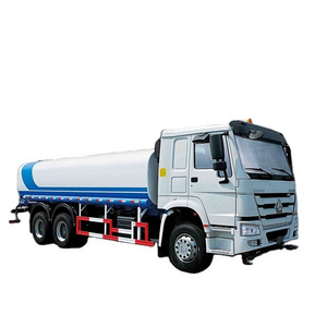 China Heavy Duty SINOTRUK HOWO New Sprinkler Water Tanker Truck with low price