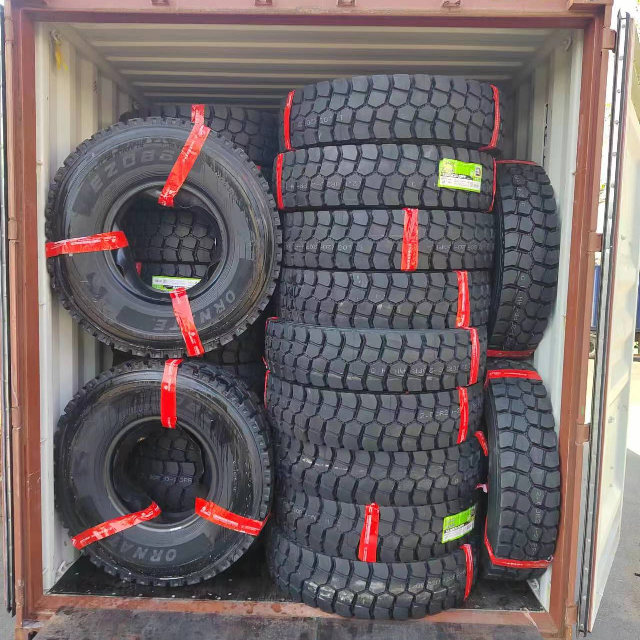 Chinese best tires chaoyang 9.00r20 10.00r20 11r 245 truck tires 12.00r20 Block Pattern Radial Truck TBR Tyre