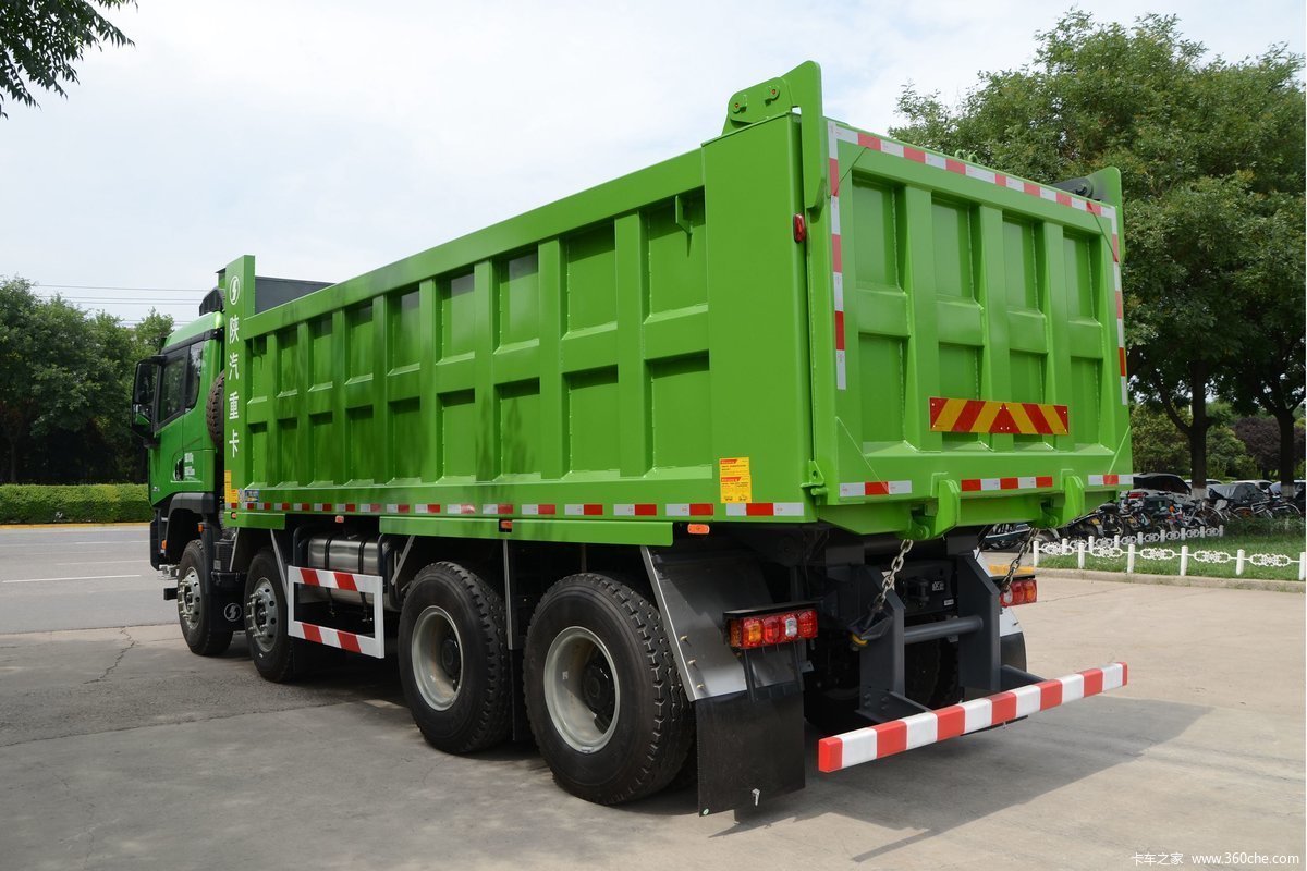 High Quality New Condition Howo Mini 4 Wheel Dump Truck 4x2 For Sale