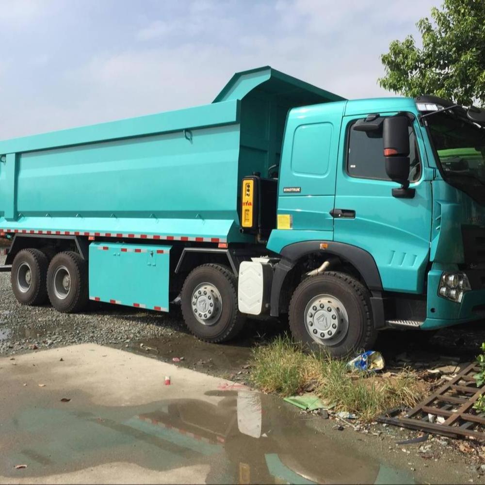 Made In China Factory Direct Sales SINOTRUK A7 Euro2 LHD 8X4 420HP 30CBM Tipper Truck