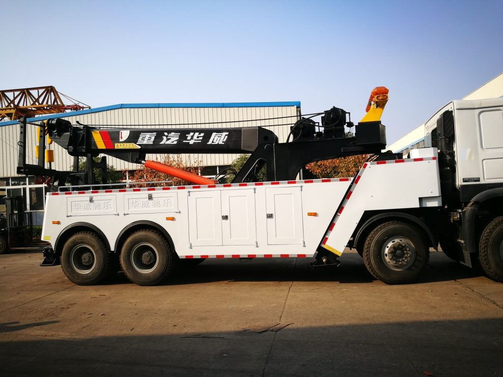 SINOTRUCK HOWO rotator wrecker 20-50 ton Heavy Duty Cheap Tow Truck Recovery Truck