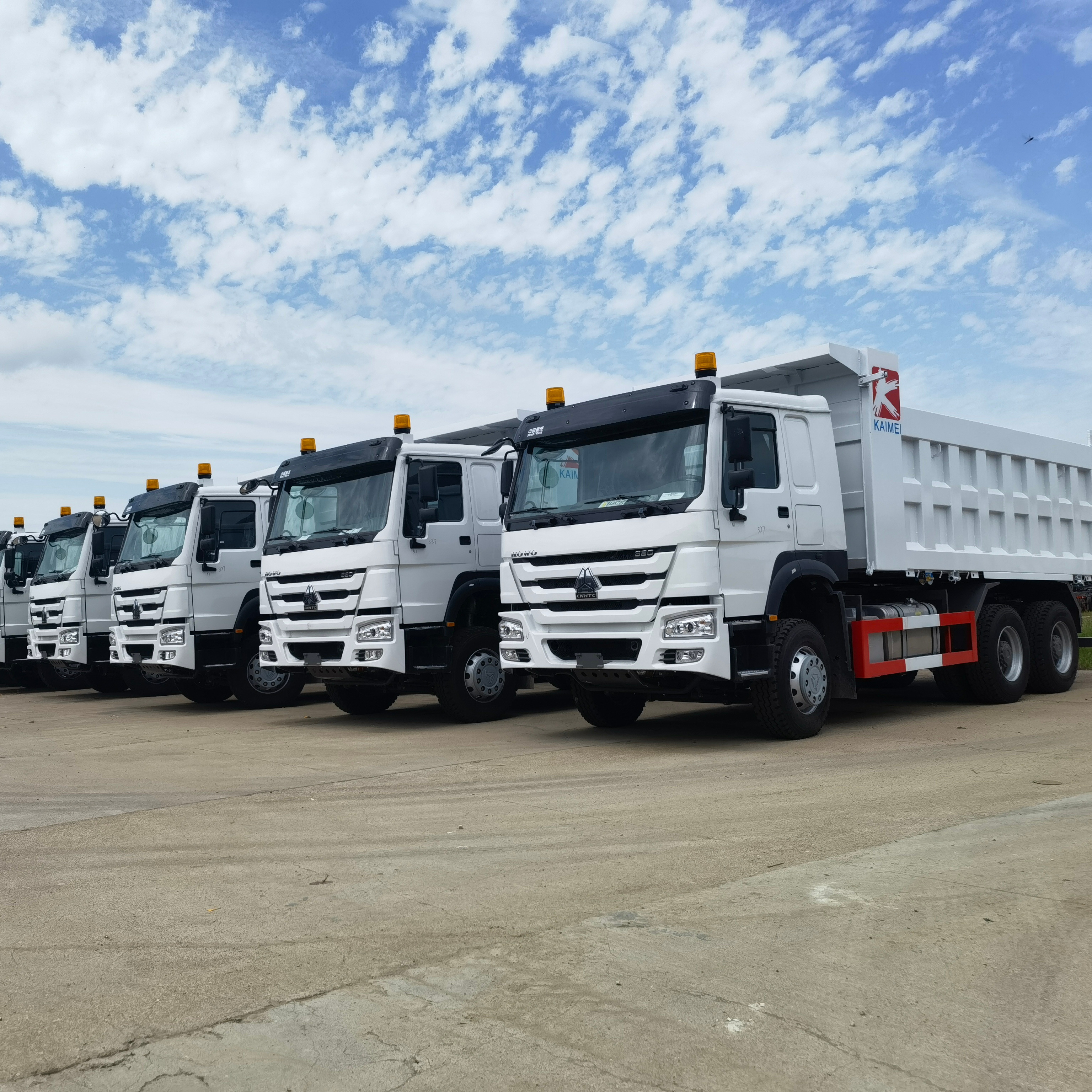 New Howo 12 Wheelers Sinotruk 371 Hp 30 35 40 50 Ton 40T 50T Sino 8X4 High Quality Tipper Truck Dump Truck For Sale