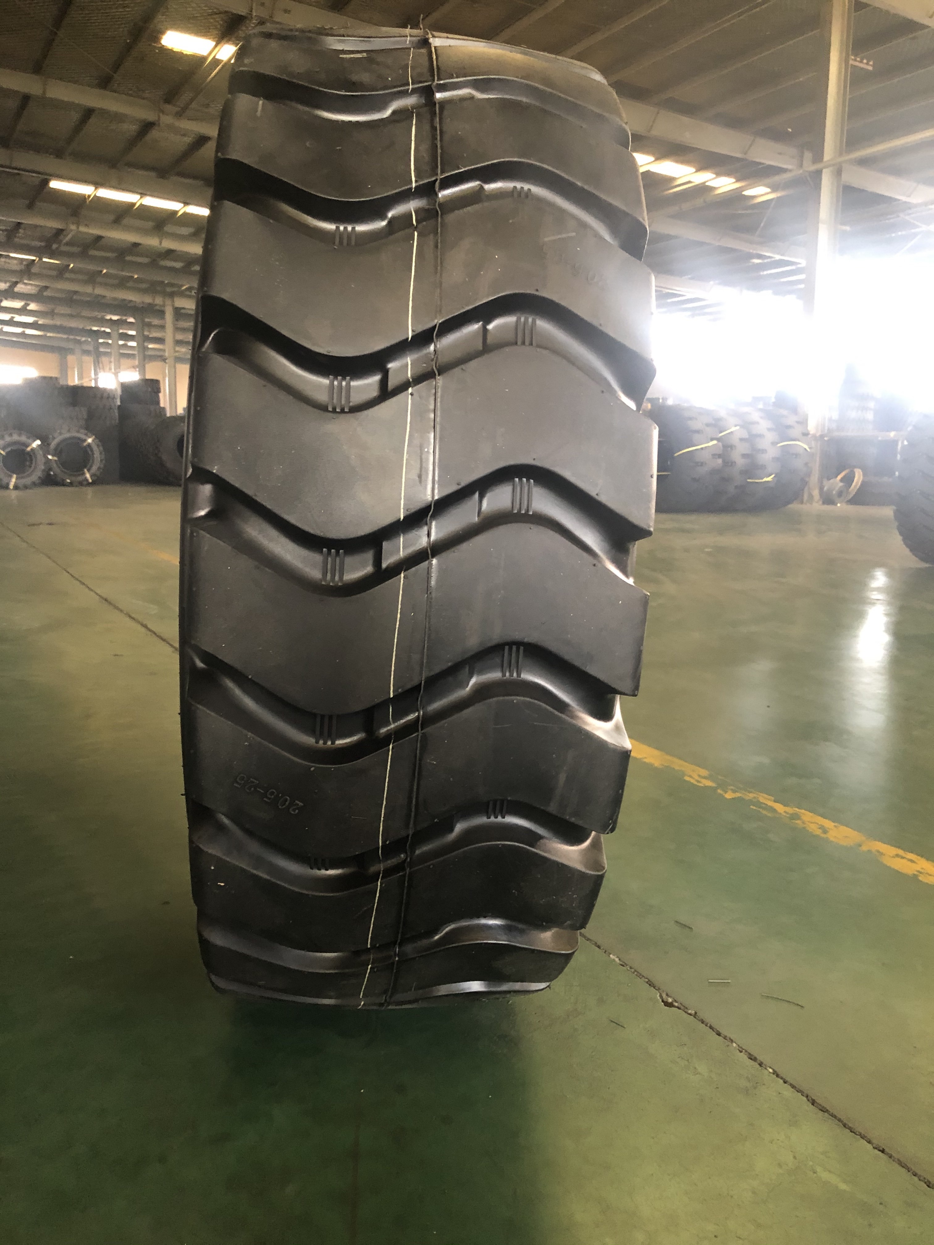 Top Bias OTR Tires 17.5-25 Chinese Manufacturers Selling at Good Prices