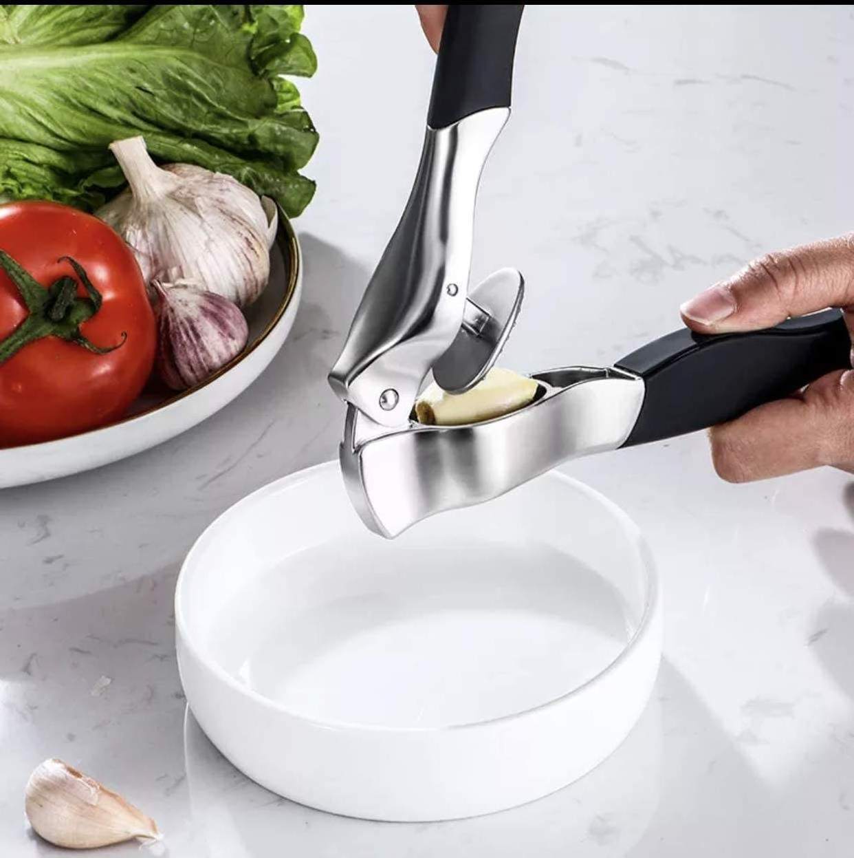 New Products Kitchen Gadgets Cooking Tools Black Effortless Zinc Alloy Garlic Mincer Rocker Vegetable Crusher Garlic Press