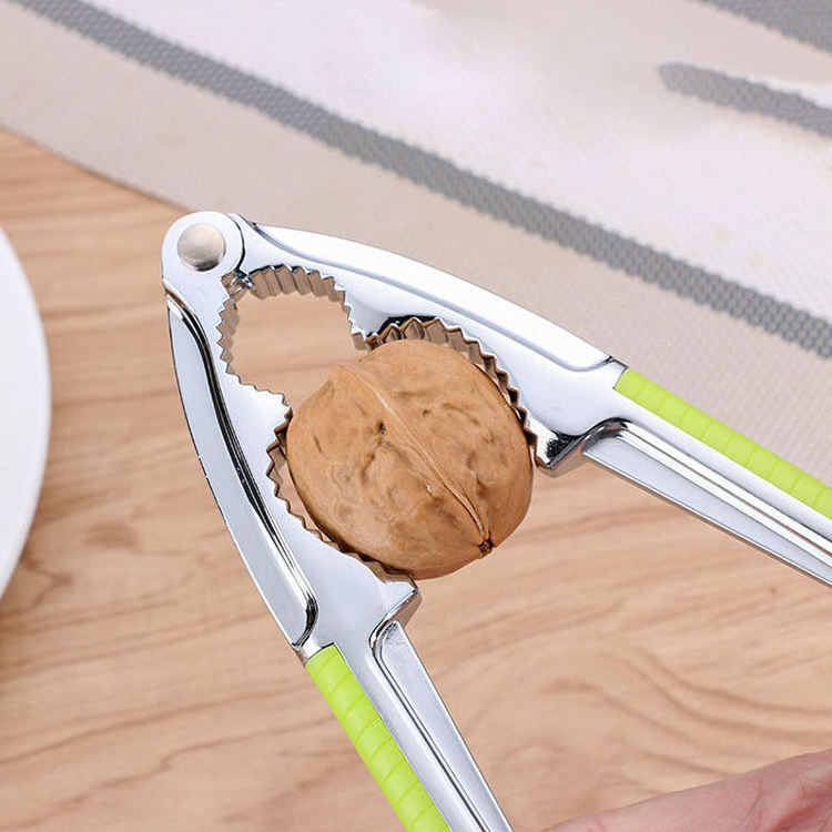 Wholesale Kitchen Gadgets Garlic Press Walnut Nutcracker Chestnut nut Clip/With Non-slip Handle Nut leisure time Tools