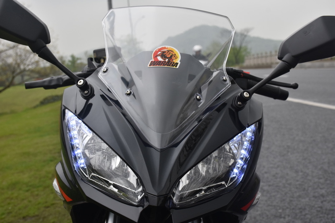 China Sinski motorcycle  high power fuel tank stickers engine 150cc 250cc 300cc 400cc motorcycle Gas motorcycle