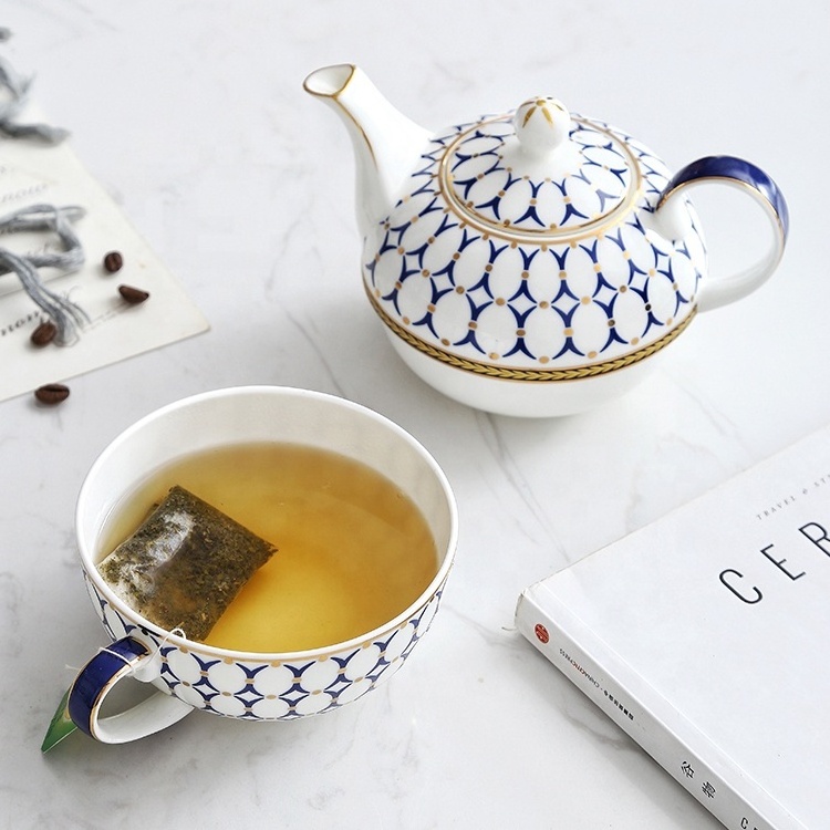 Ceramic English style unique blue printing combine teapot and cup set