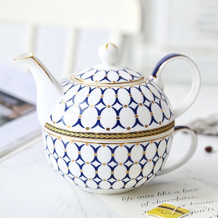 Ceramic English style unique blue printing combine teapot and cup set