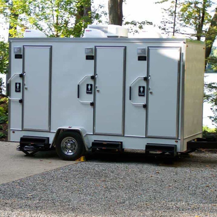 Mobile Portable Trailers With Wheel Restroom Room Truck Camping Outdoor Toilet Trailers