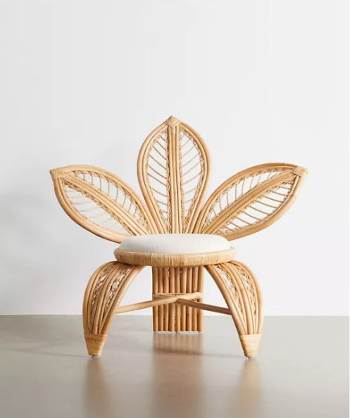 Designer Latest Style Modern Unique Rattan Flower Backrest Weaving Leisure Chair Flower Shaped Rattan Vintage Furniture Chair