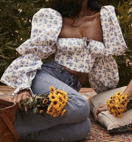 Sweet blue print long puff sleeve cropped corset top square neck ruched drawstring crop top woman blouse