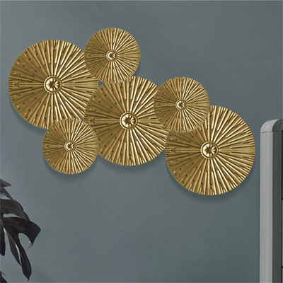 Modern Accents Gold Luxury Art Decorative Home Wall Decor Nordic Hanging Metal Round Plate For Bedroom Living Room