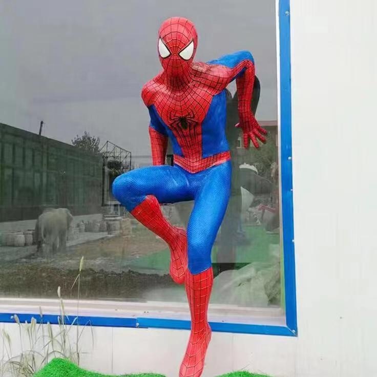 Life size resin cartoon movie character sculpture fiberglass spiderman statue Resin Spiderman statue For Garden Decor