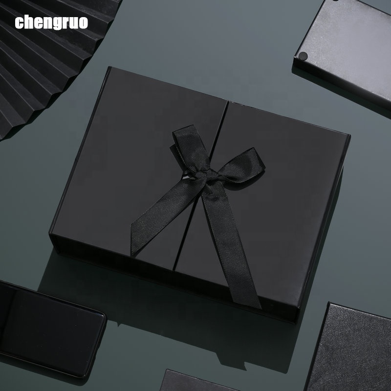 Chengruo Stock Cajas Para Regalo Saint Valentin Double door Foldable Book Style Gift Packaging Paper Box With Ribbon