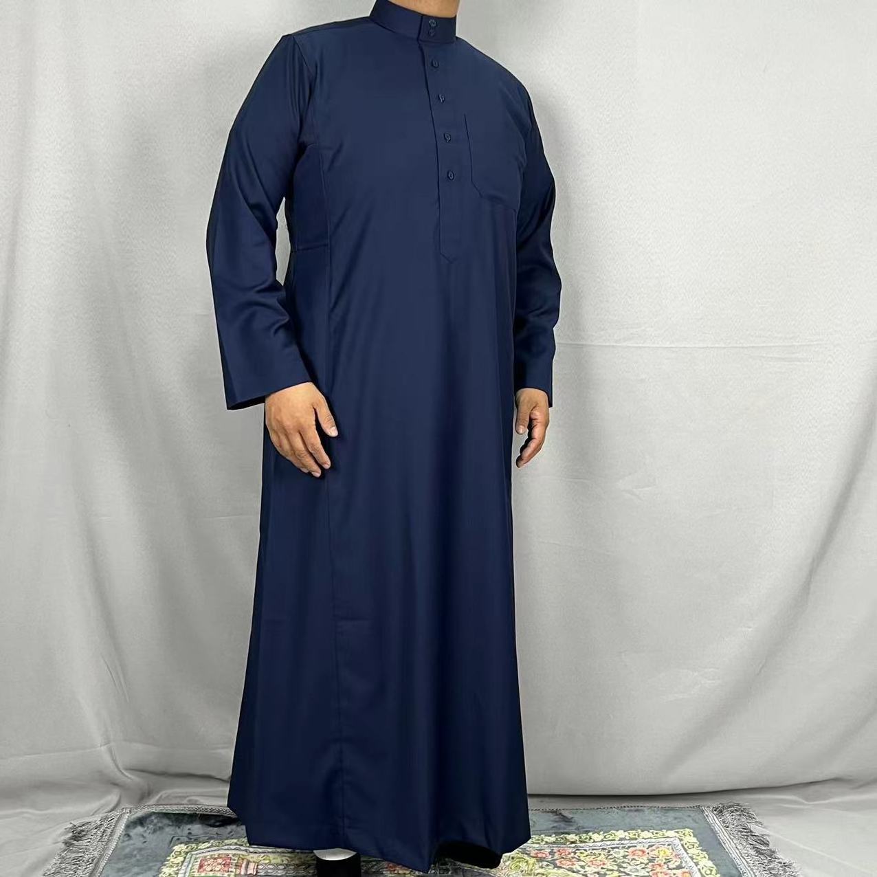 9004 kuwii 2021 New Design Simple Muslim Embroidered Men's Robe daffah thobe men abaya islamic clothing al aseel thobe