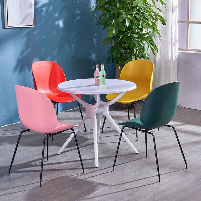 Nordic simple small round coffee side table modern plastic table for restaurant