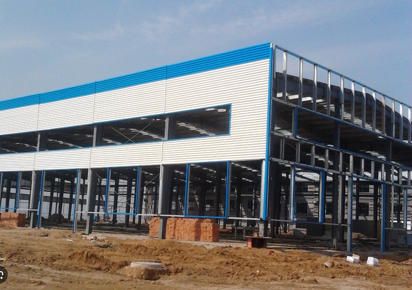 Construction Pre-Engineered Prefabricated Customized Steel Structure Building Workshop with Parapet Wall