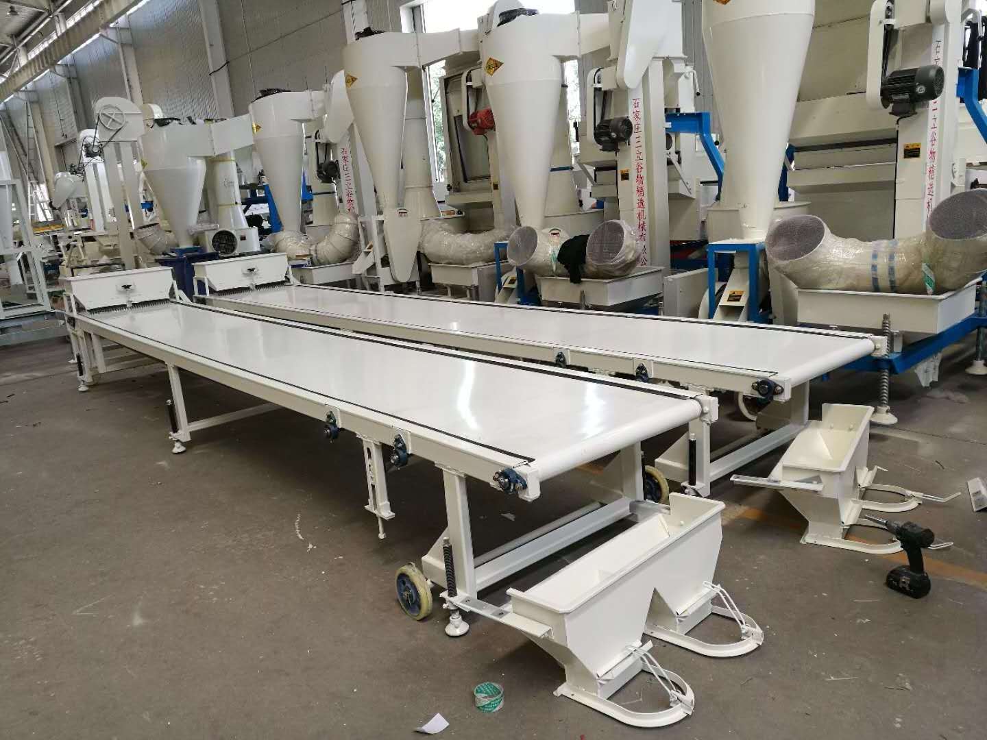 Conveyor Belt for Packing Machine Bucket Inclined Elevator Conveyor System Material Elevator