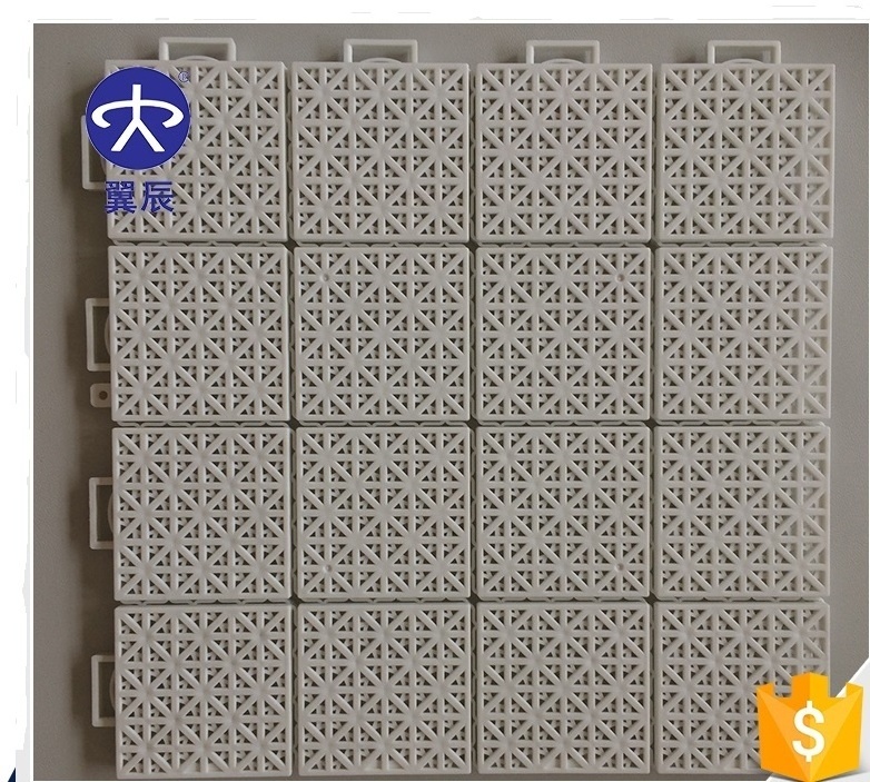 Interlocking tiles for outdoor roller skating floor