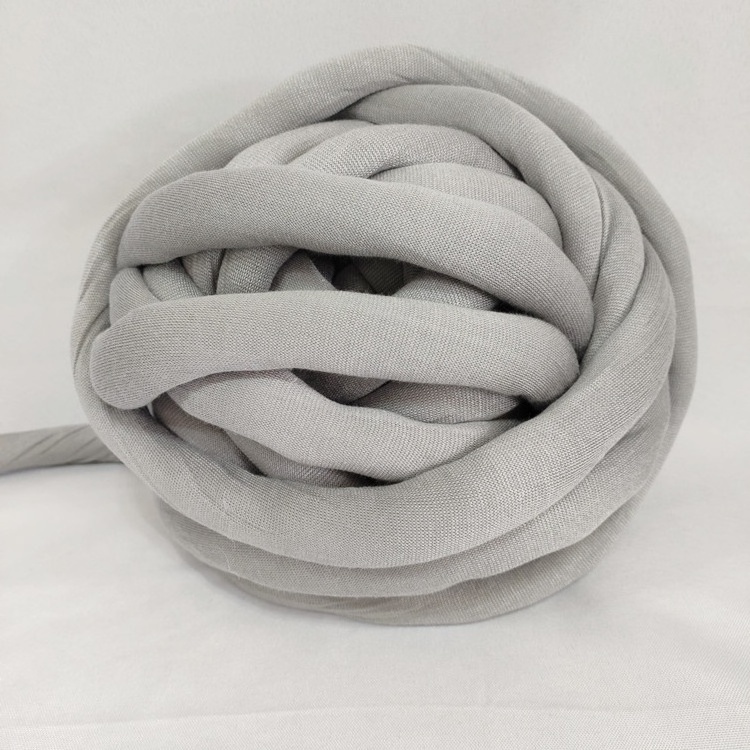 Anti-pilling Machine Washable Super Chunky Knit Cotton Tube Yarn Soft Arm Knitting Giant Tube Yarn