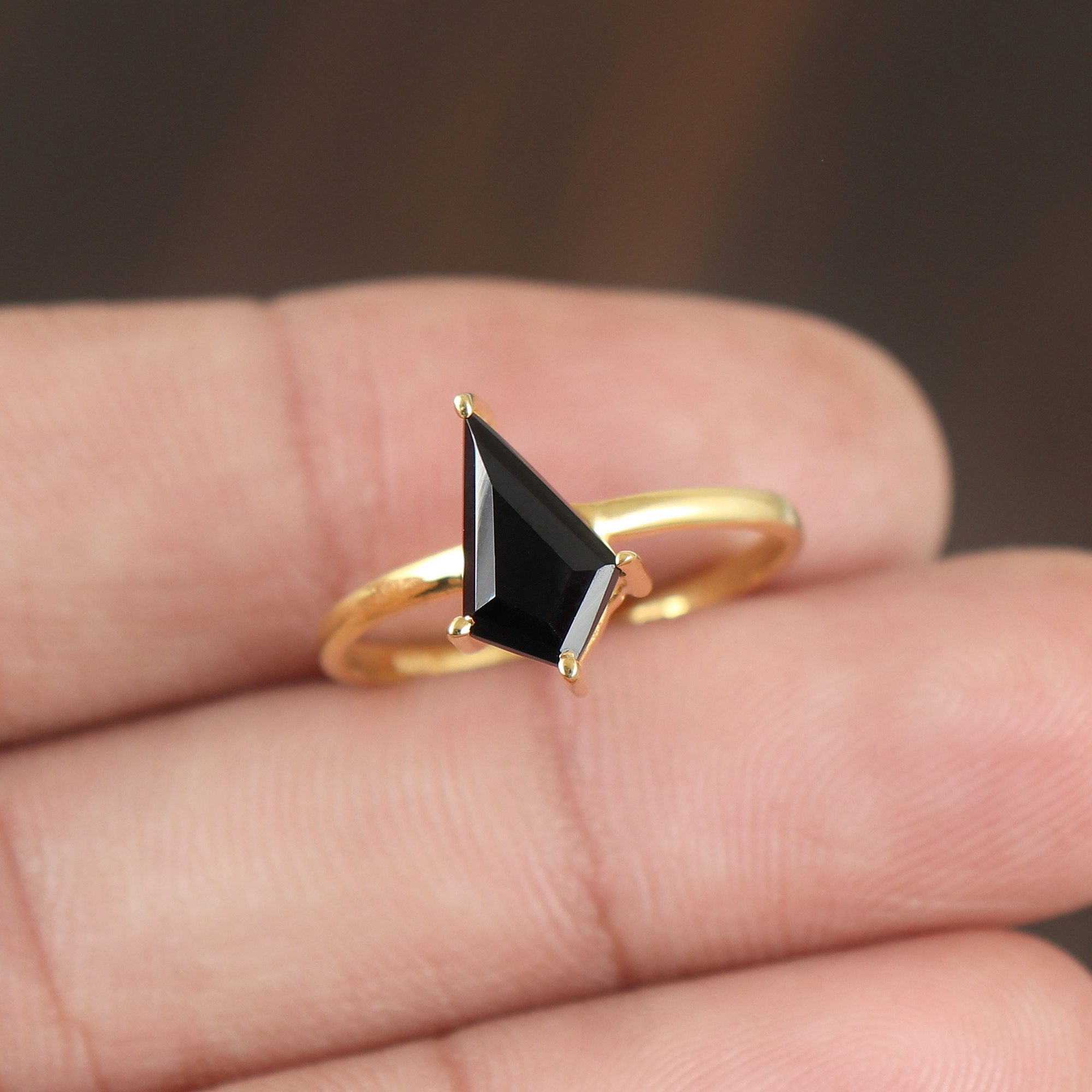 Latest Natural Black Onyx Gemstone Designer Women Fine Jewelry 925 Sterling Silver 18K Gold Plated Stackable Kite Shape Ring