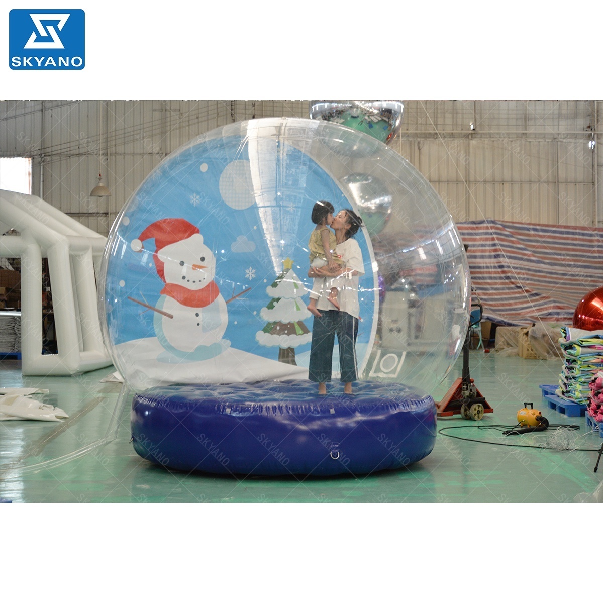 Inflatable snow globe photo booth, inflatable human size snow globe for Christmas