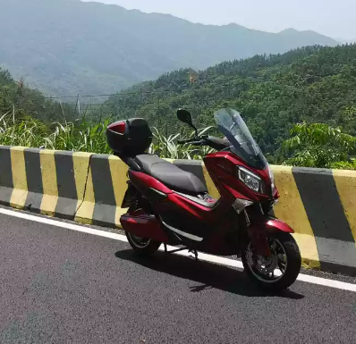 Range 250 Kms Automatic Motorcycle Electric Scooter Electric Motorcycle With Lithium Battery