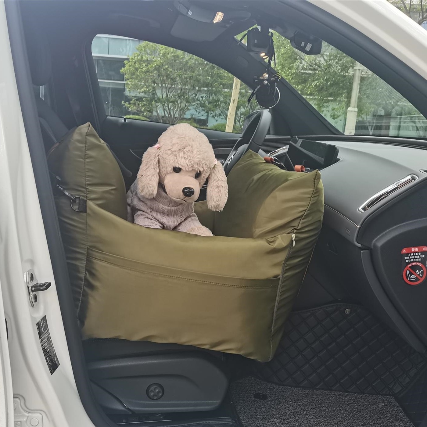 Multifunction Dog Car Seat Travel Dog bed with safe belt and Dog Leash ;Waterproof  resist Pet Carrier with Customized Logo