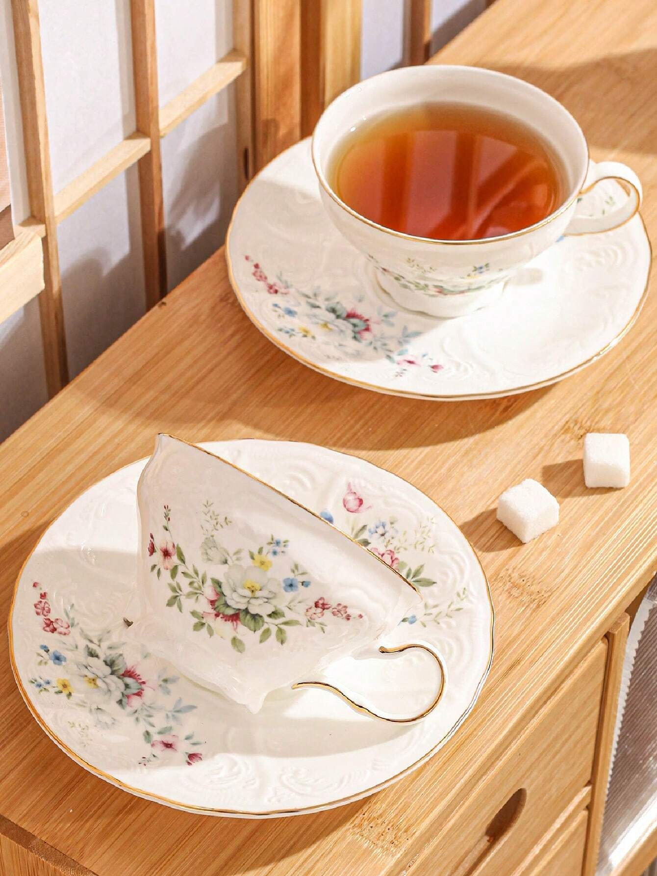 3.5 inches 5 inches New European Style Bone China Flora Coffee Cup Set With Ceramic Simple Cup & Saucer with Golden Rim