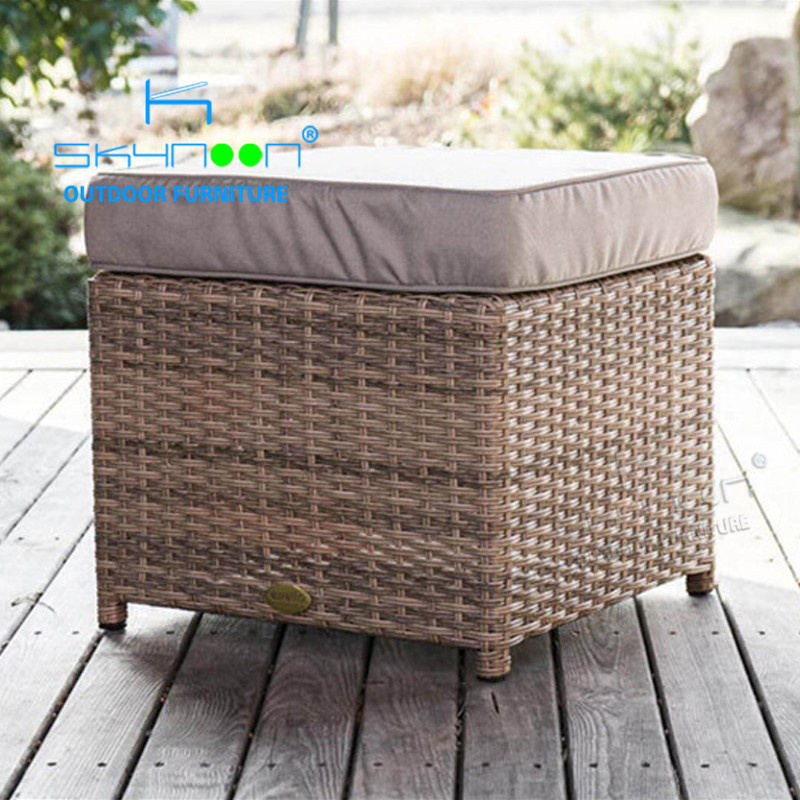 China manufacturer Design outdoor ottoman Lightweight Portable wicker ottoman Modern rattan ottoman(11074D)