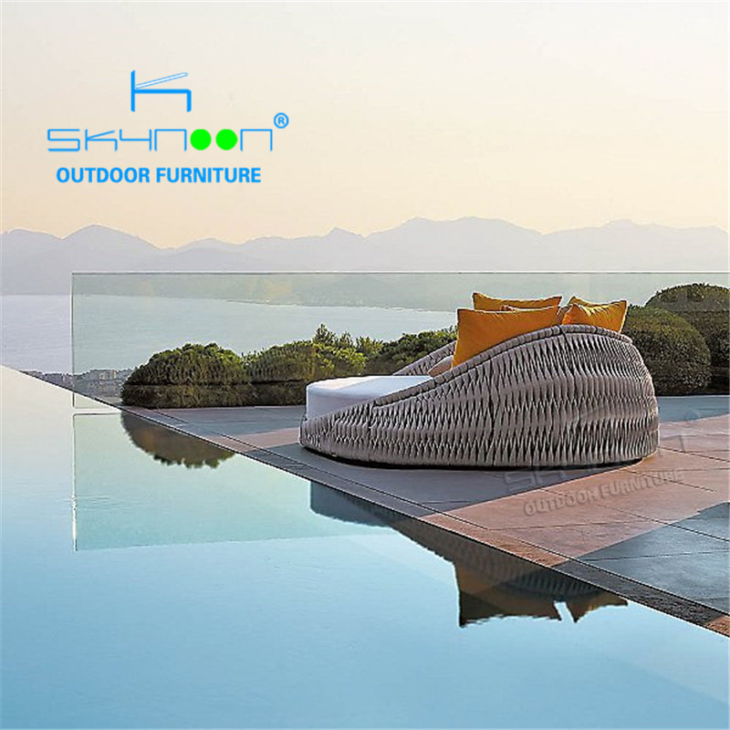 High quality outdoor daybed round Poolside handmade rope garden furniture Unique design daybed outdoor furniture(73007)