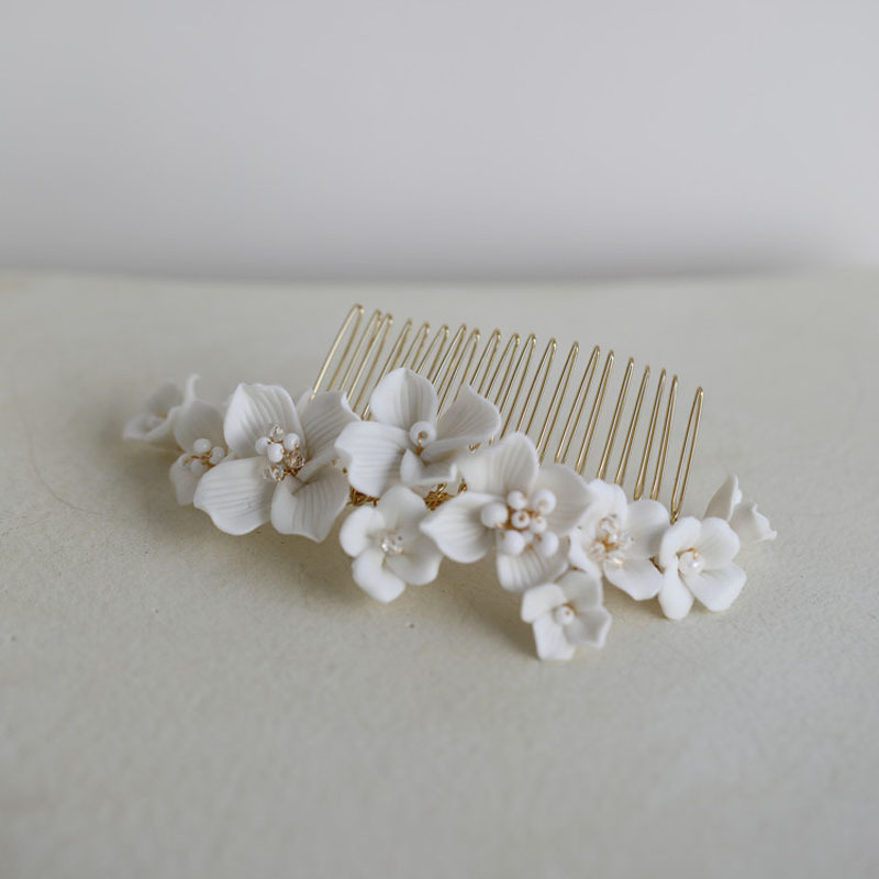 SLBRIDAL Handmade Rhinestone Pearls Porcelain Flower Alloy Bridal Hair Comb Wedding Headpieces Women Jewelry Hair Accessories