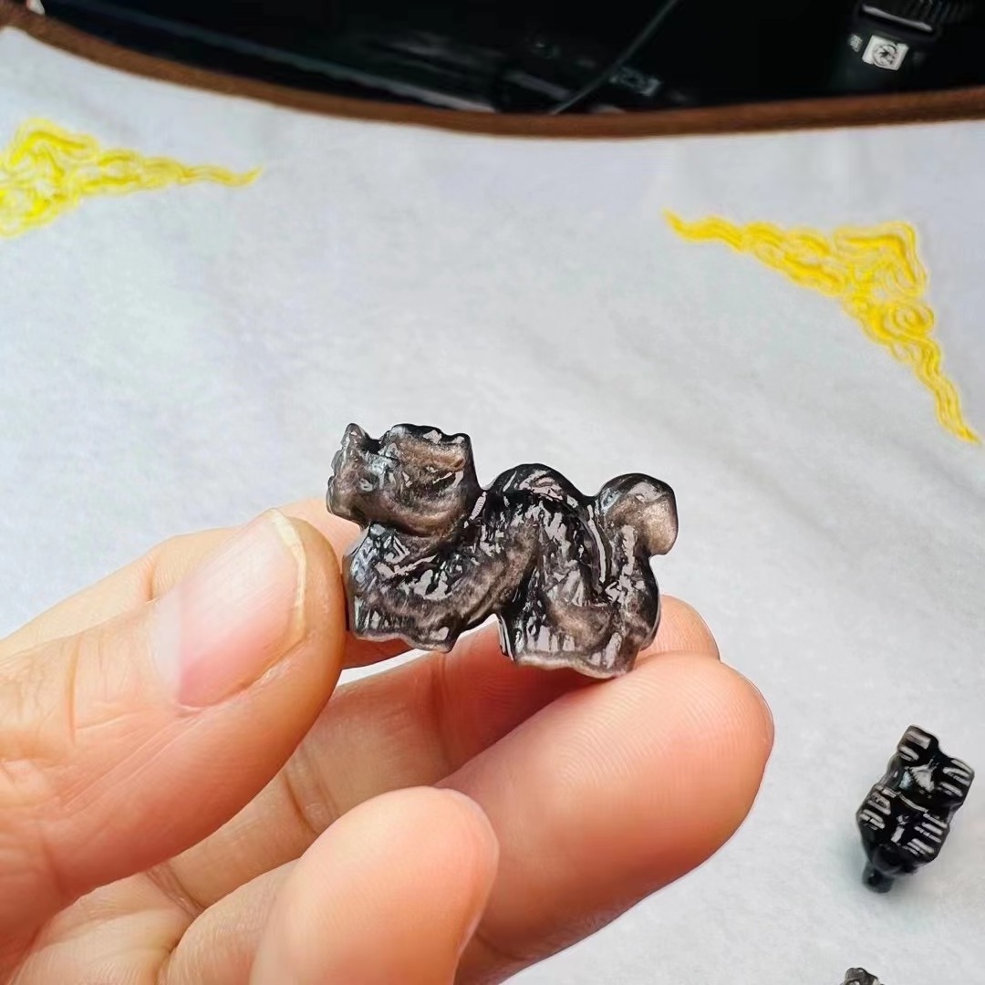 Handing Craft Crystals Healing Stones Natural silver obsidian Carving Crystal dragon silver obsidian dragon