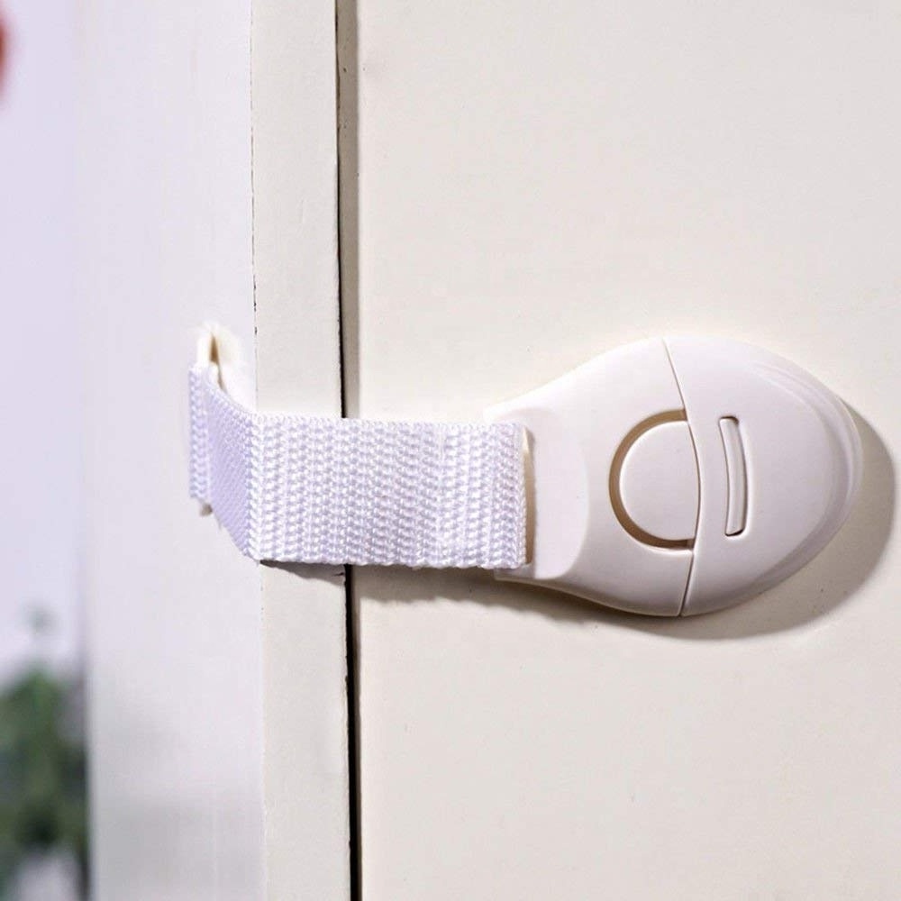 Baby Safety Cabinet Locks Door Strap Locks Latch Cupboard Door Drawers Uses 3M Strong Adhesive