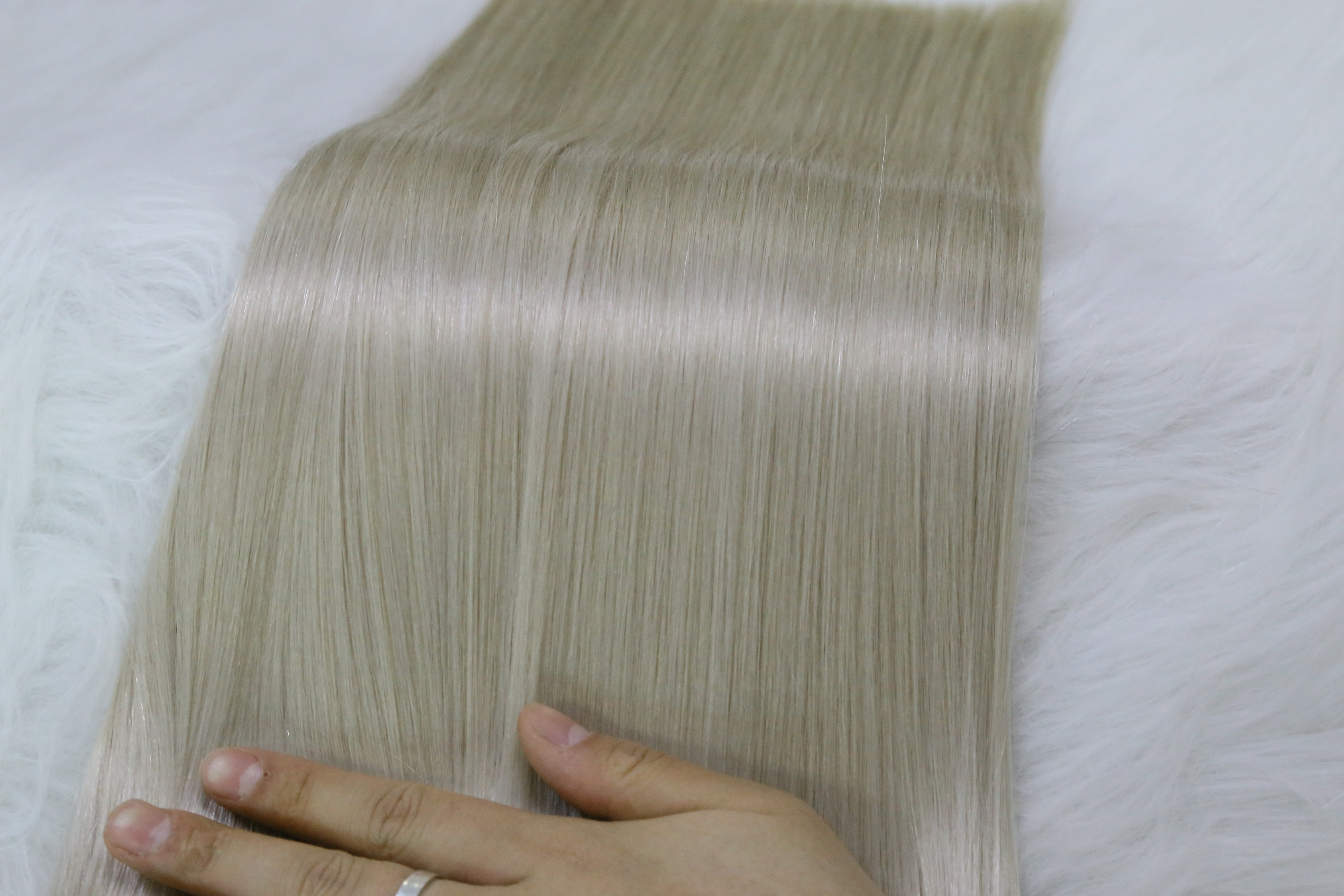 Factory Double Drawn Seamless Weave Flat Weft Himan Hair Remy Human Hair Extensions Pu Flat Silver Hair Weft