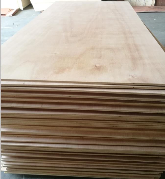 1220x2440mm e1 e0 glue bb/cc grade melamine 3x6 or 4x8 18mm packing okoume veneer plywood for furniture usage