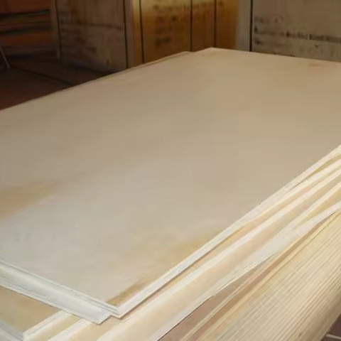 Linyi melamine laminated Birch UV Hardwood Plywood Sheet 4x8 18mm Poplar Okoume Marine Pine Construction Plywood