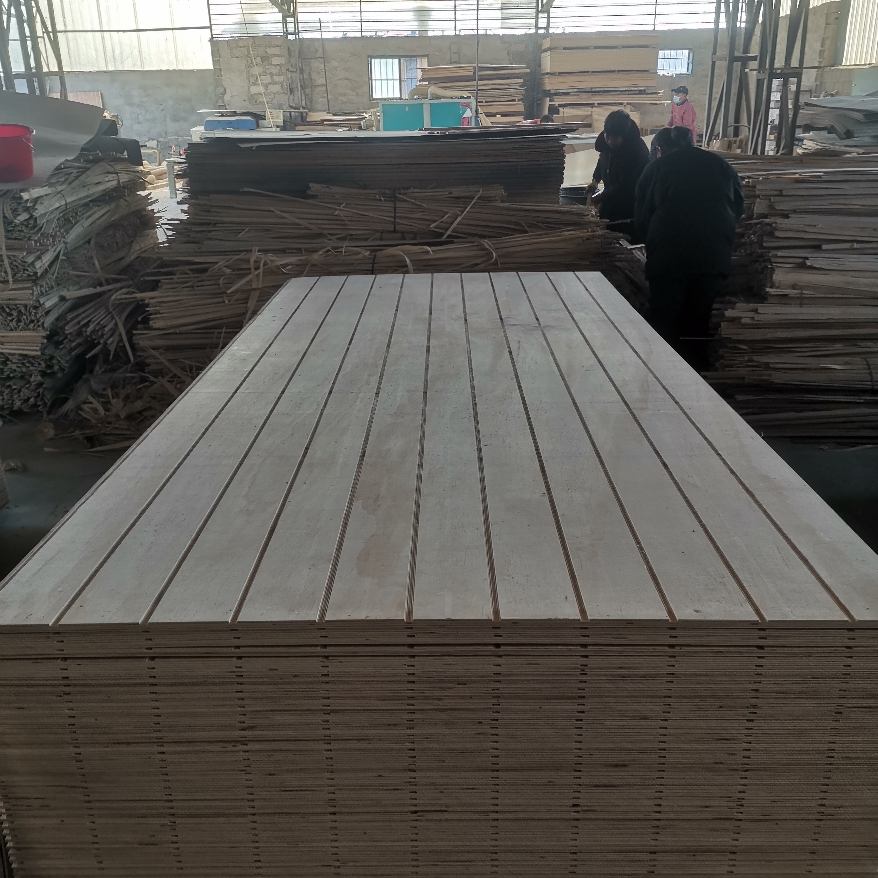 9mm slotted pine WBP plywood for flooring substrate