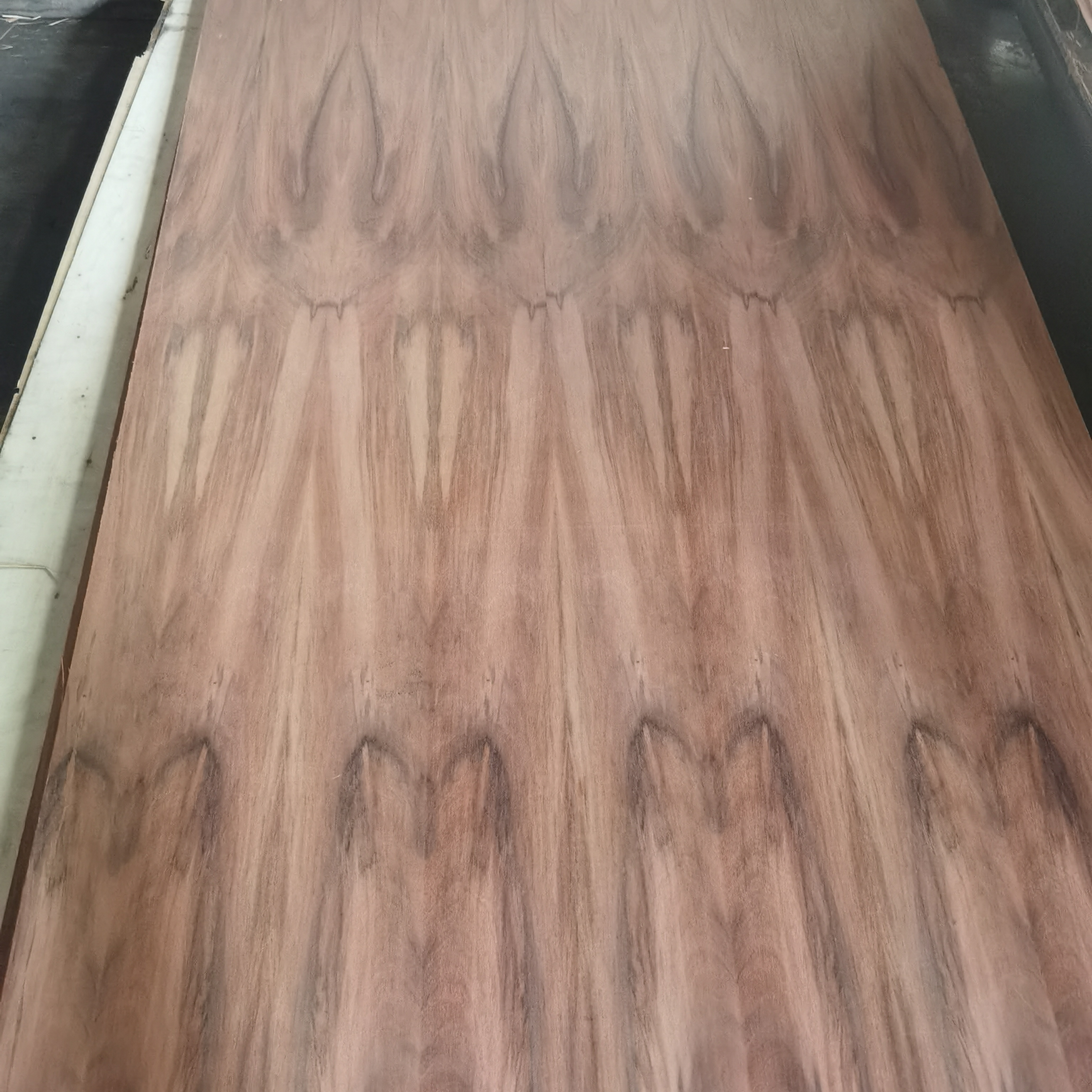 high quality pine/ash/cherry/maple/oak/walnut/teak veneer plywood/fancy plywood